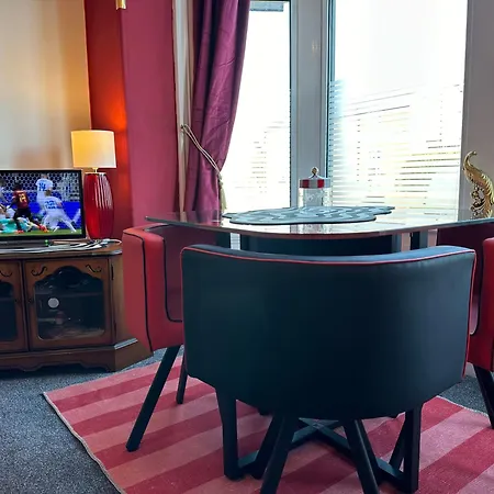 Circus Suite Blackpool Esterno foto