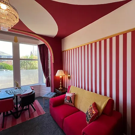 Circus Suite Blackpool Esterno foto